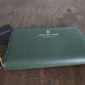 London Fog Cambridge Green Zip Around Wallet, Inside Card Slots, Zipper Pocket